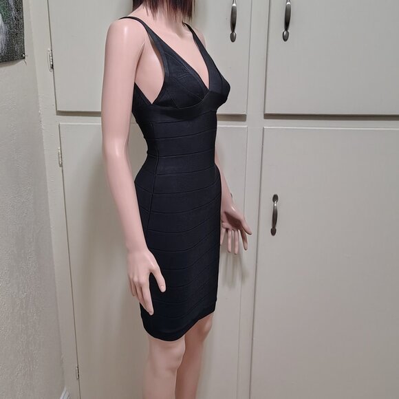 Rachael G. Stretch Black V-Neck Strappy Dress in Front and Back - Picture 4 of 12